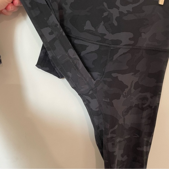 Lululemon Align Crop *21" Incognito Camo Multi Grey Size 4 - Picture 7 of 10